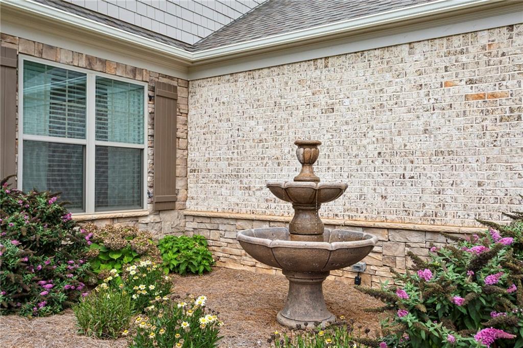 438 Southland Circle