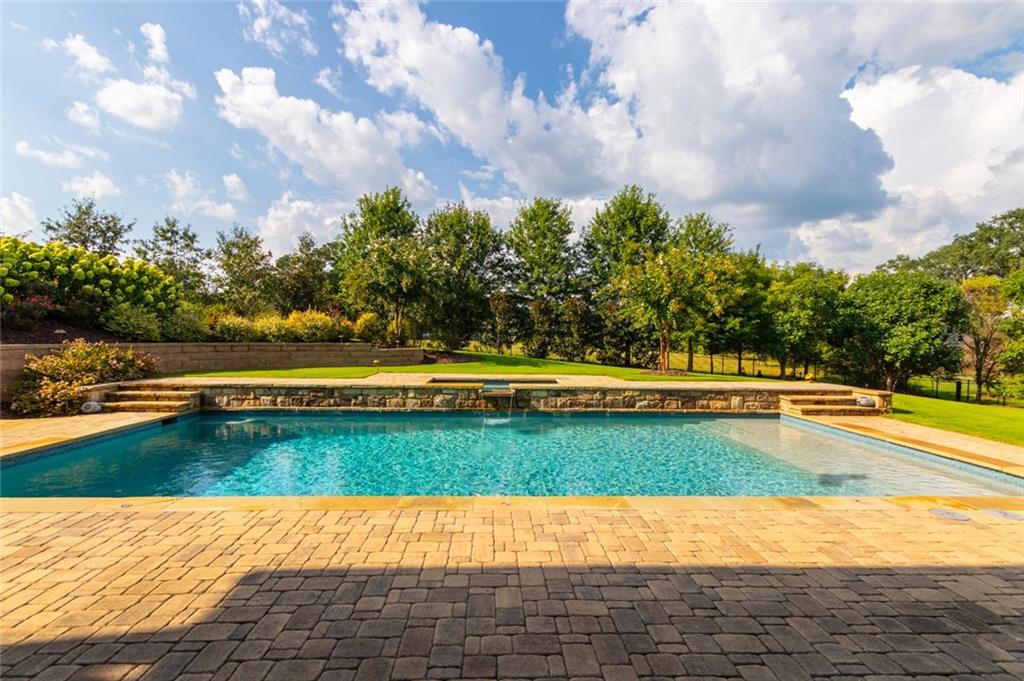 10150 Cedar Ridge Drive