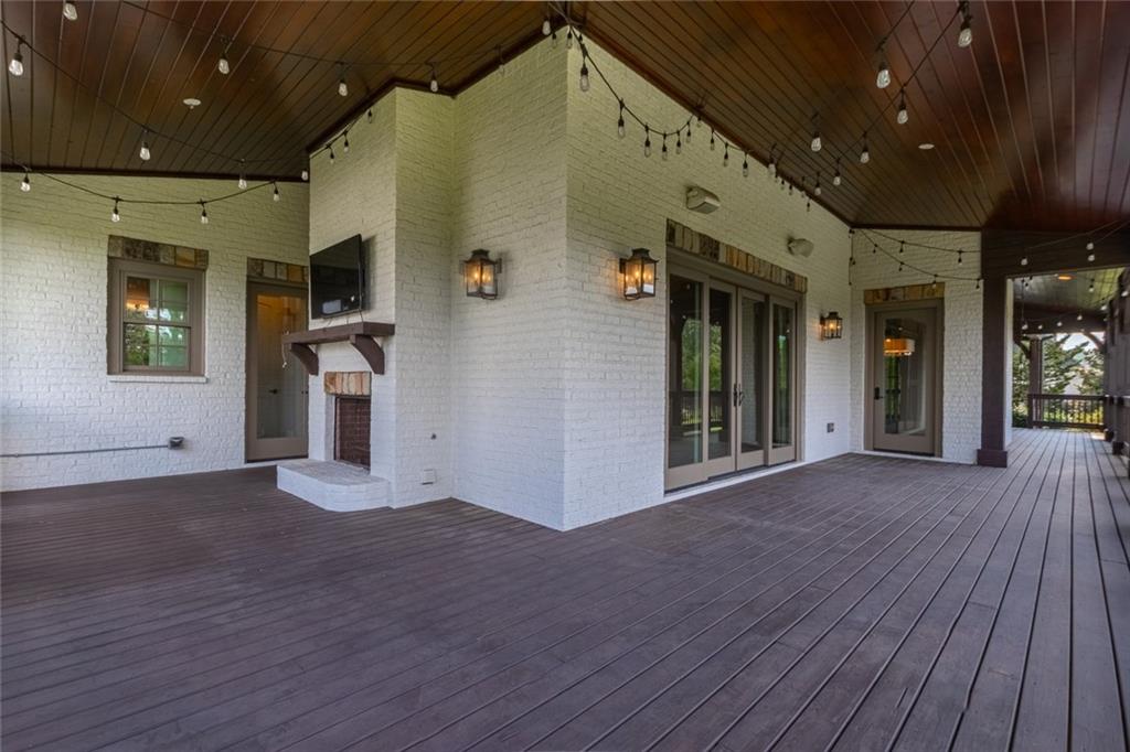 10150 Cedar Ridge Drive