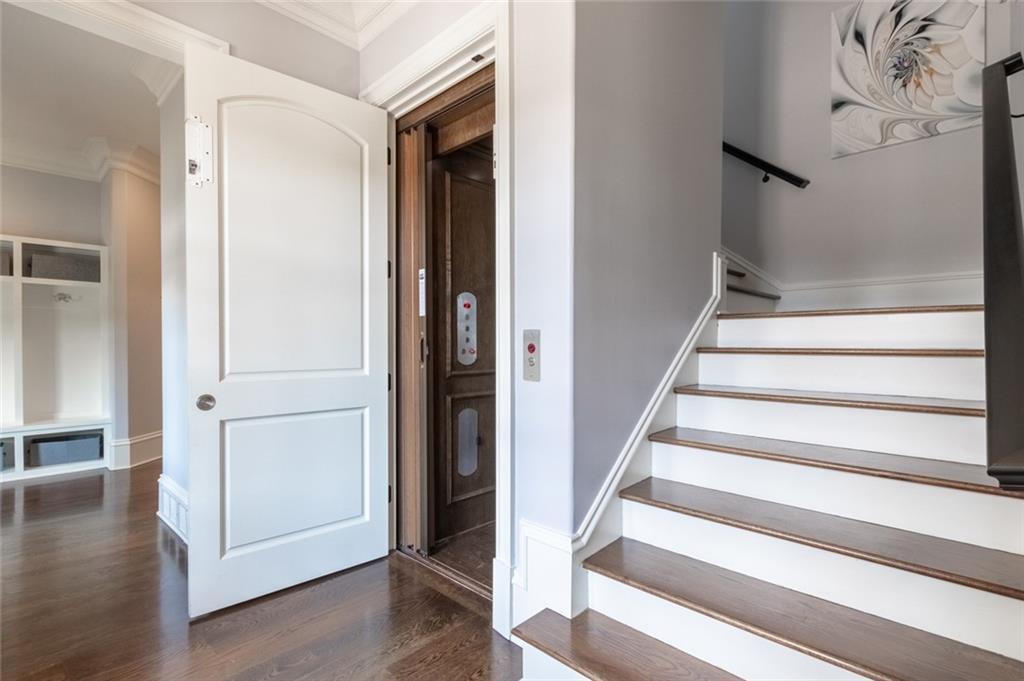 10150 Cedar Ridge Drive