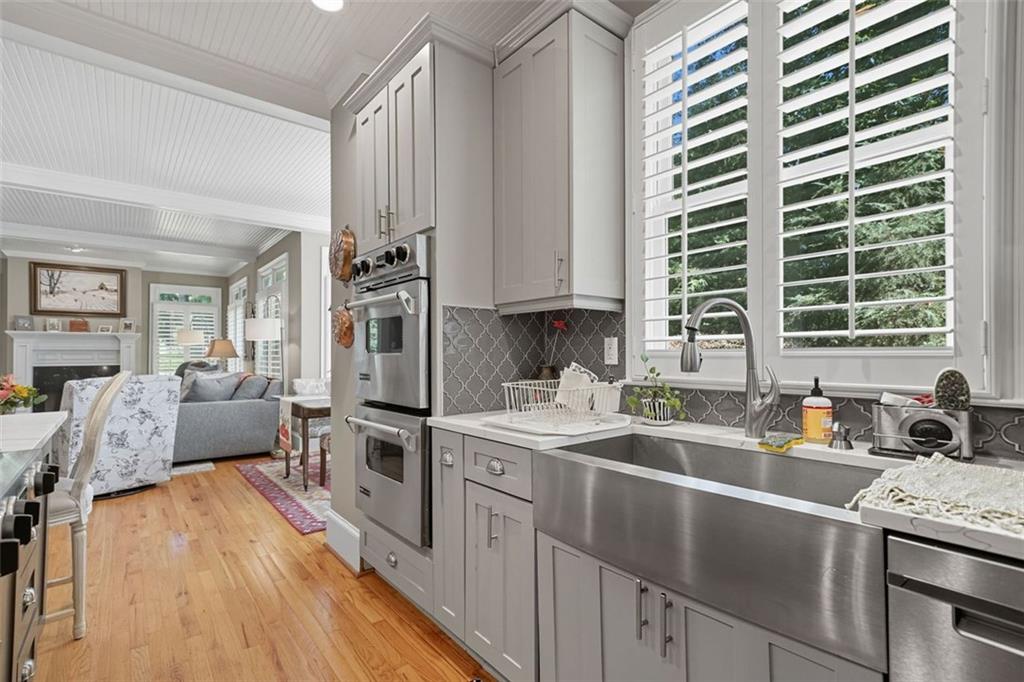 1835 HIGHGROVE CLUB Drive