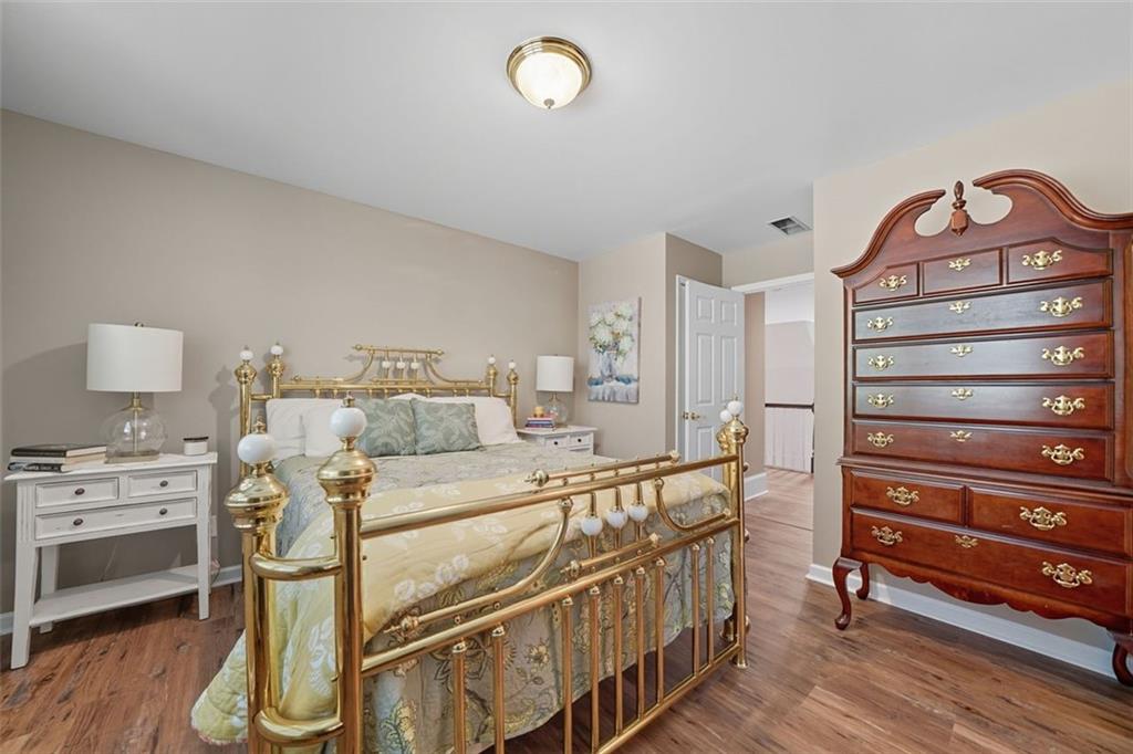 1835 HIGHGROVE CLUB Drive