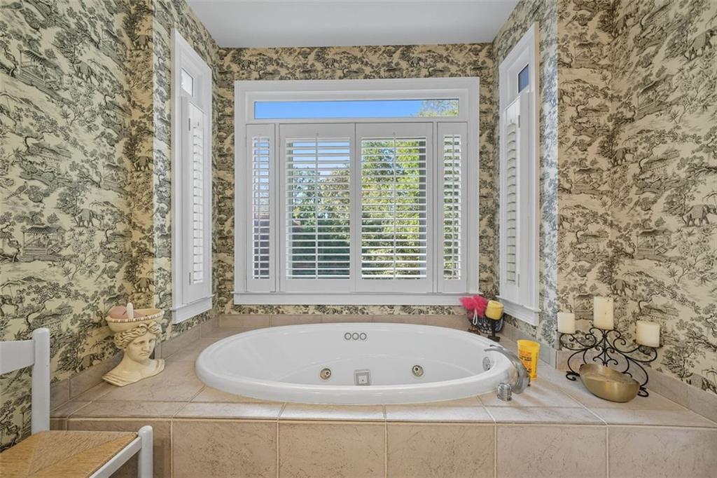 1835 HIGHGROVE CLUB Drive