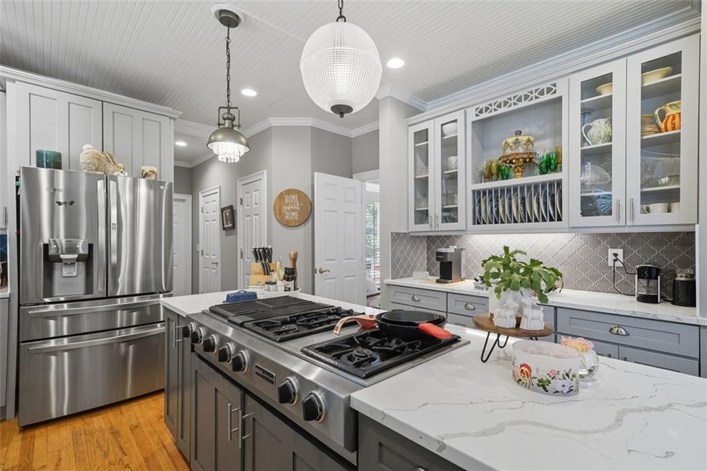 1835 HIGHGROVE CLUB Drive