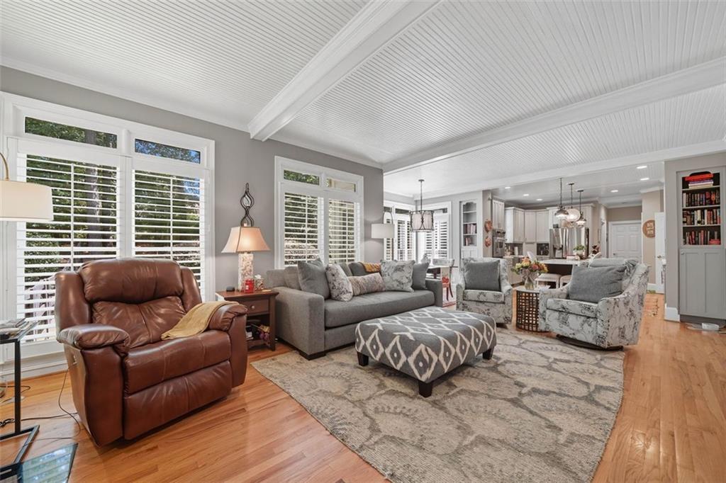 1835 HIGHGROVE CLUB Drive