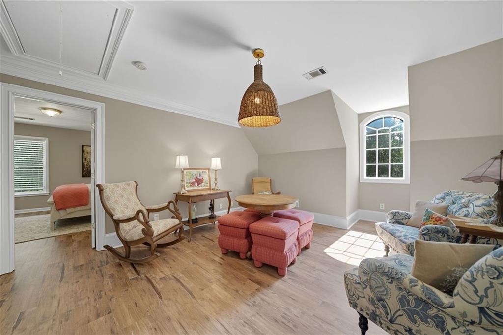 1835 HIGHGROVE CLUB Drive