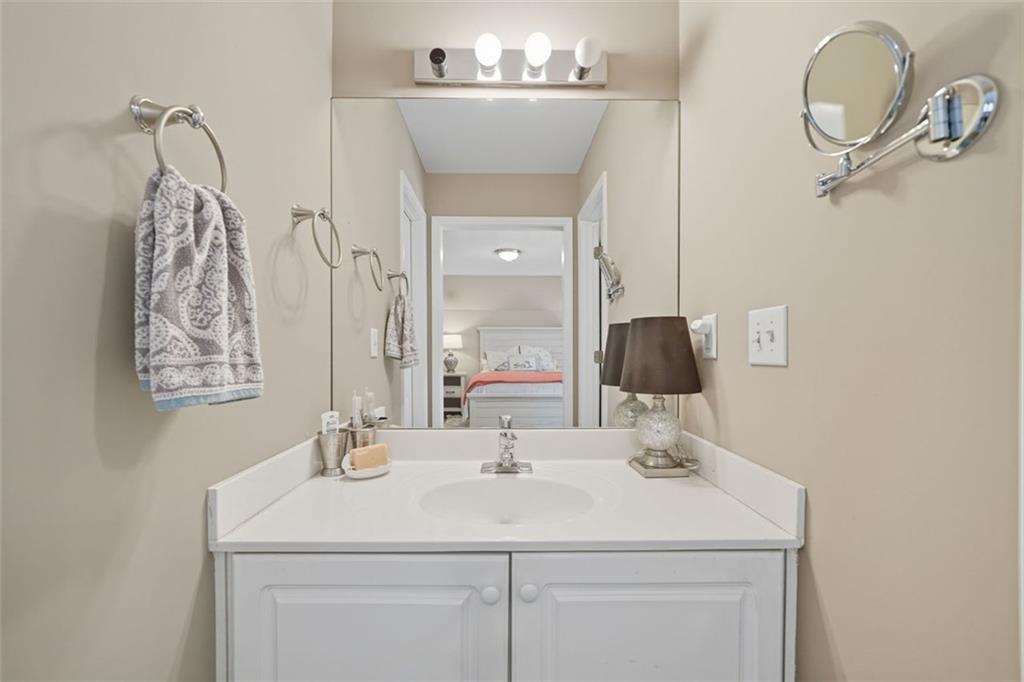 1835 HIGHGROVE CLUB Drive