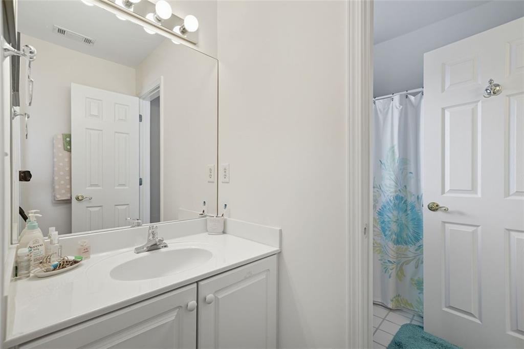 1835 HIGHGROVE CLUB Drive