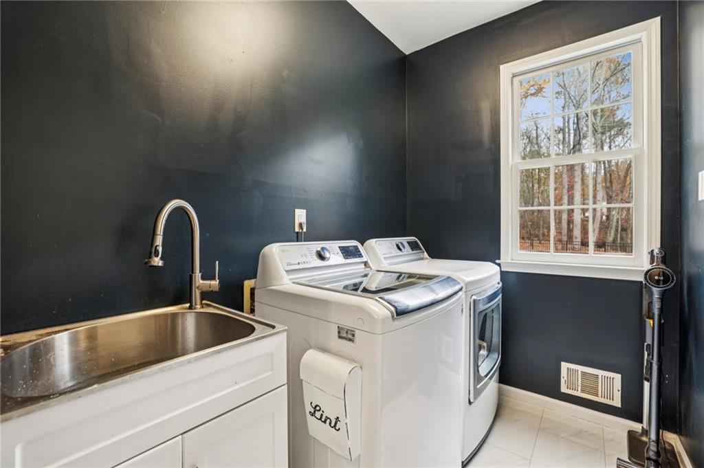 2140 Country Ridge Road