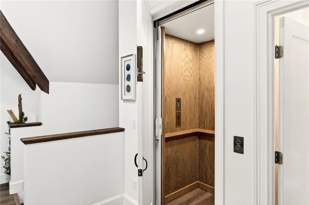 16037 Manor Club Drive