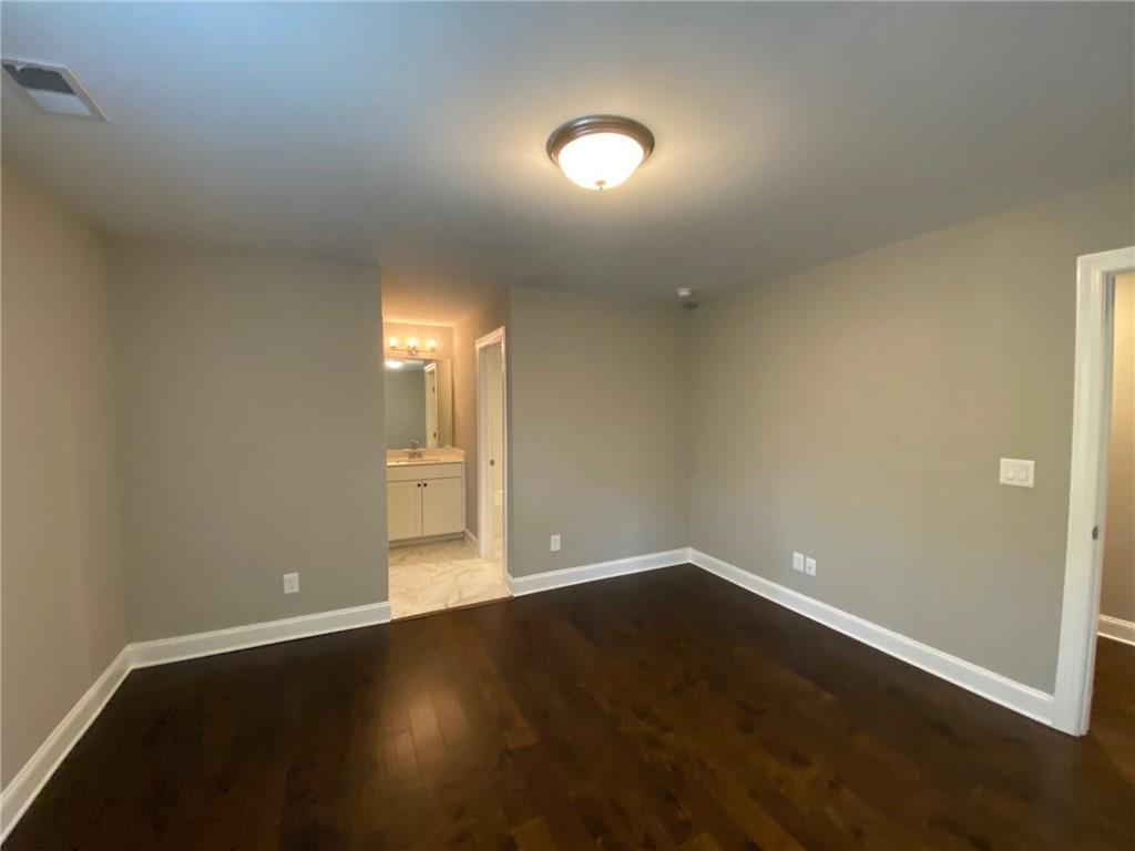 142 Grandmar Chase