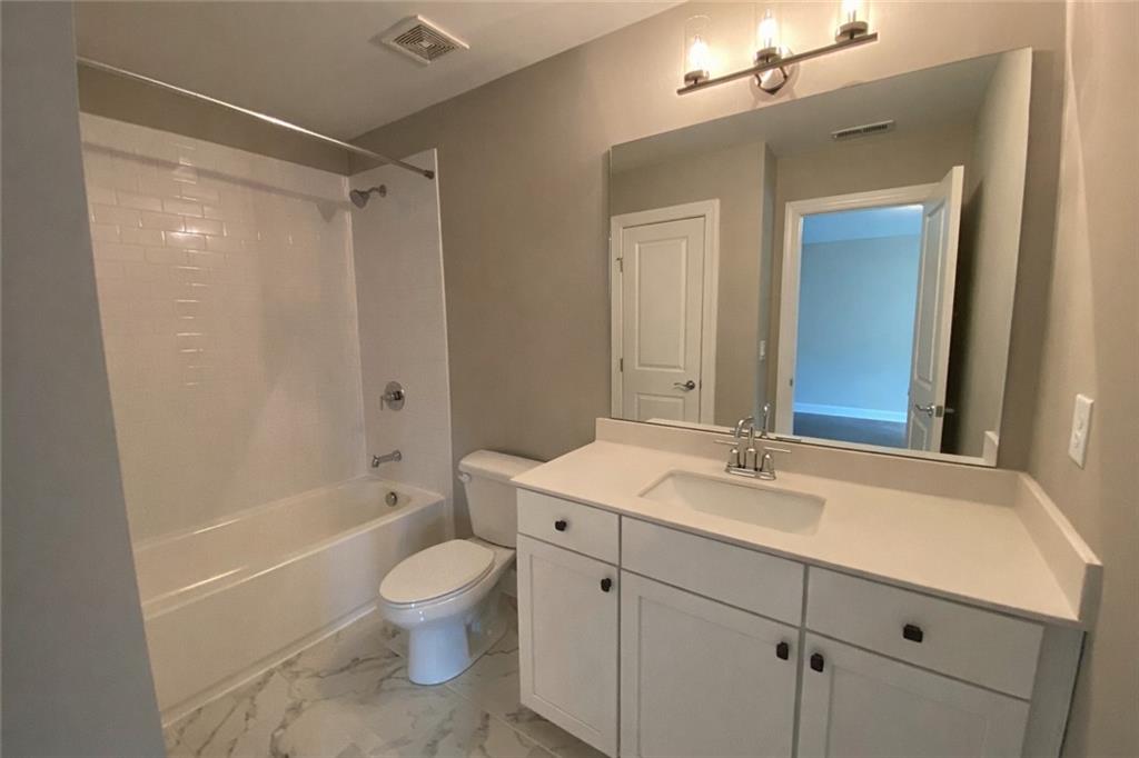 142 Grandmar Chase