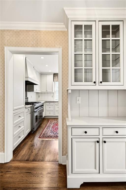 596 W Wesley Road NW