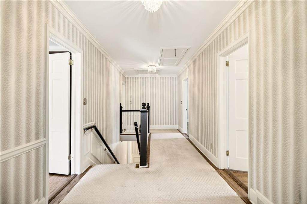 596 W Wesley Road NW