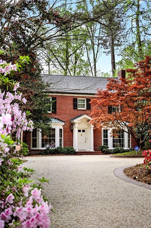 596 W Wesley Road NW