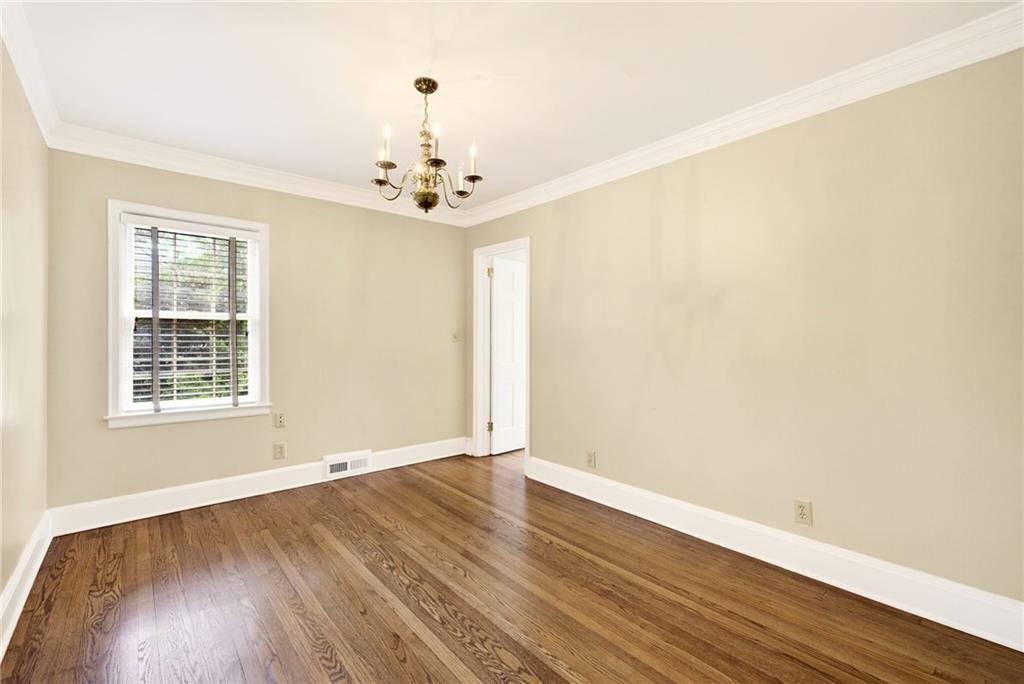 596 W Wesley Road NW