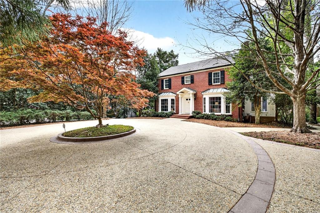 596 W Wesley Road NW