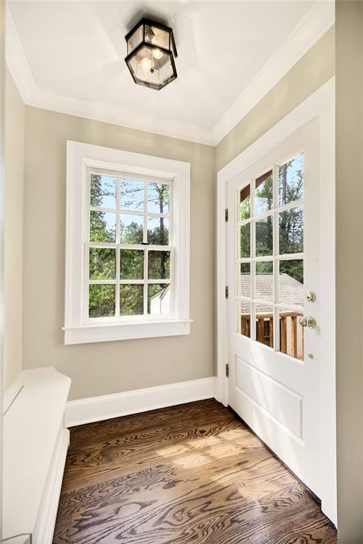 596 W Wesley Road NW