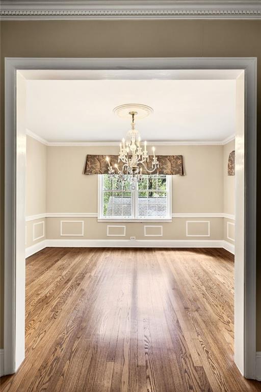 596 W Wesley Road NW