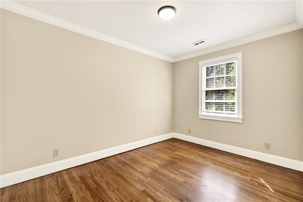 596 W Wesley Road NW