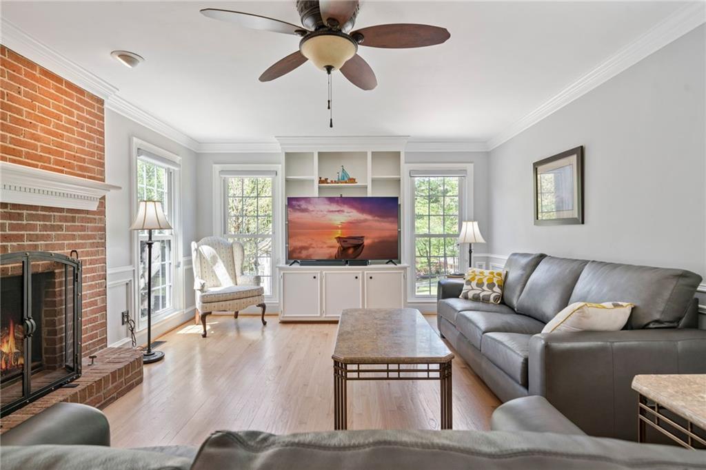 4423 Windsor Oaks Circle