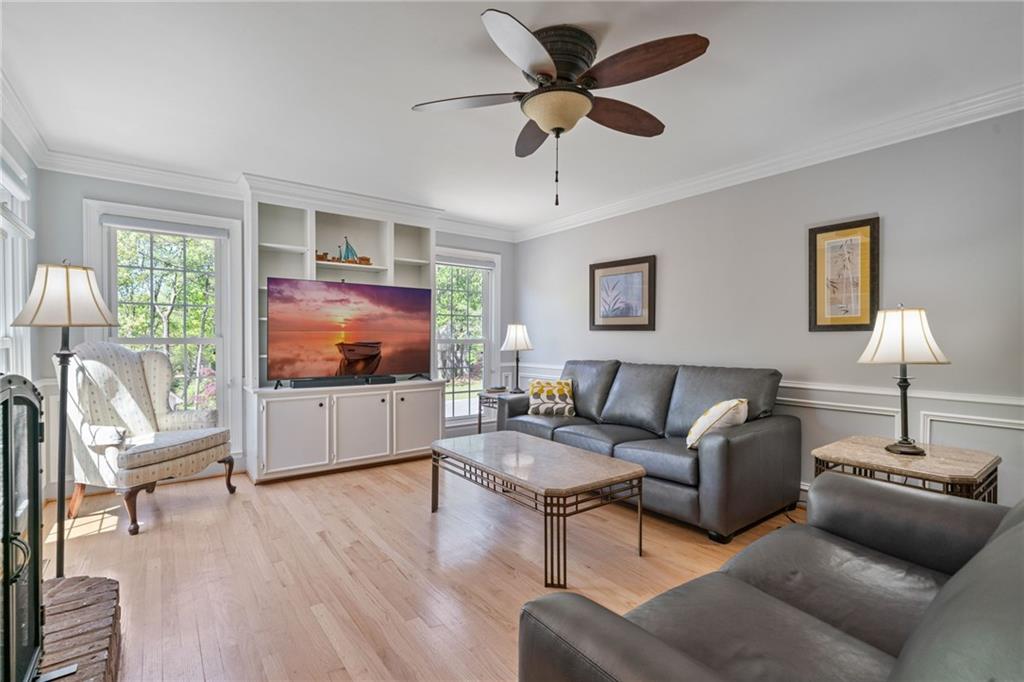 4423 Windsor Oaks Circle