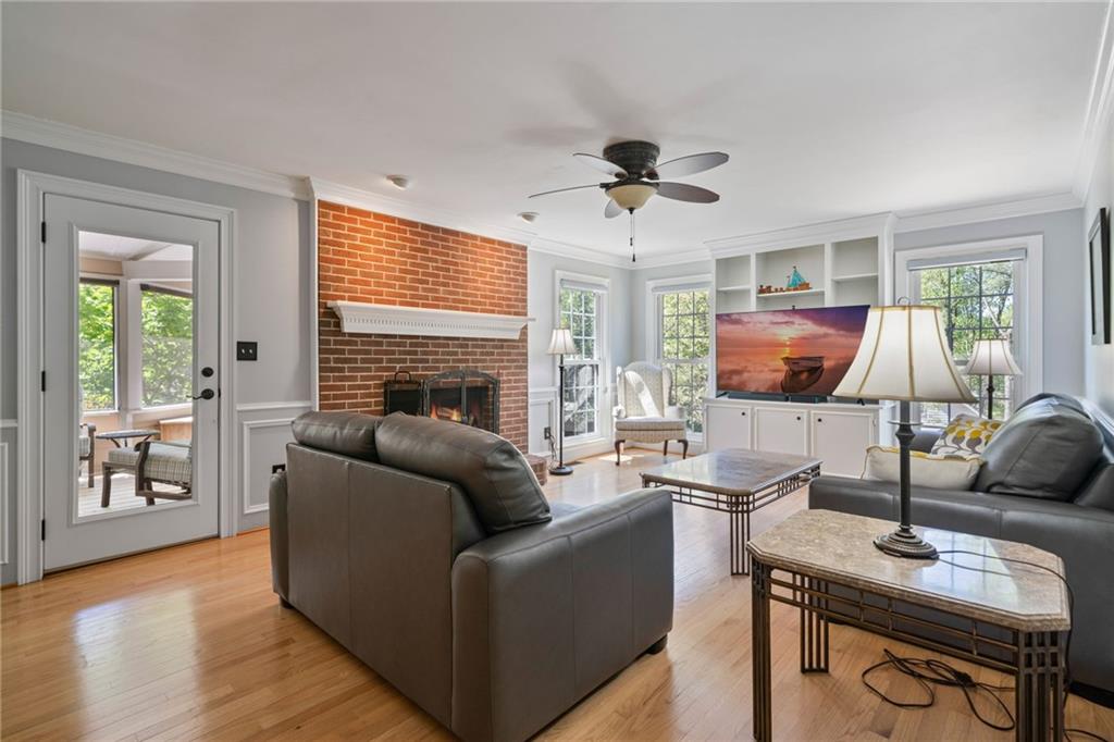 4423 Windsor Oaks Circle
