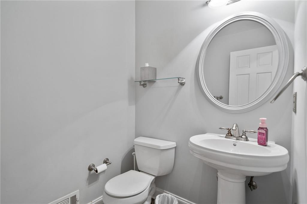 4423 Windsor Oaks Circle
