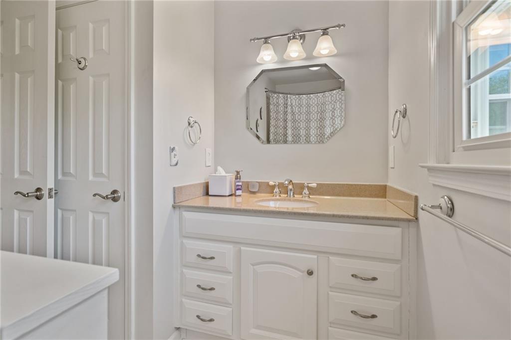 4423 Windsor Oaks Circle