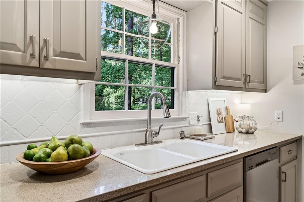 16140 Henderson Road