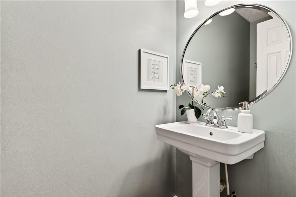 16140 Henderson Road