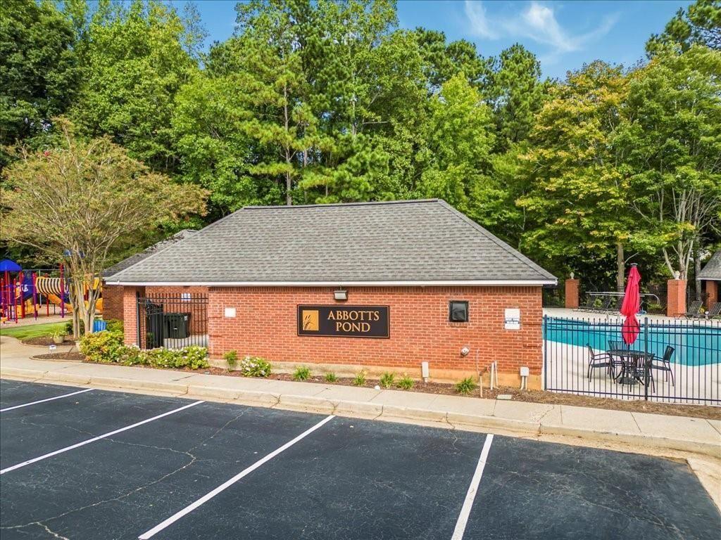 280 Lirac Court