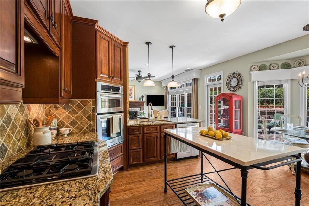 280 Lirac Court