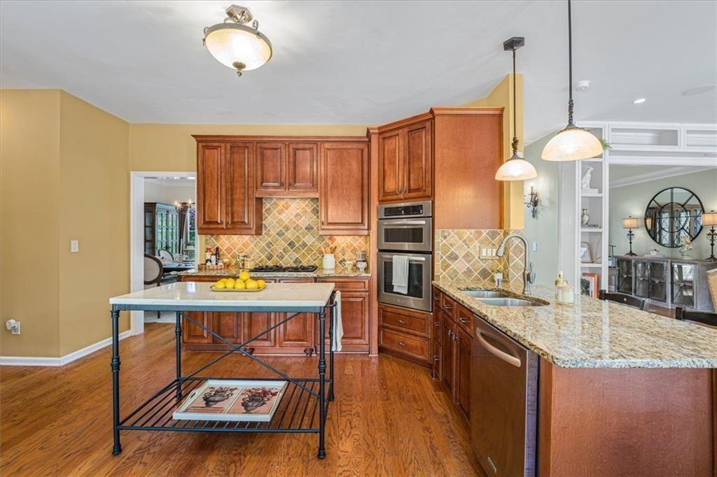 280 Lirac Court