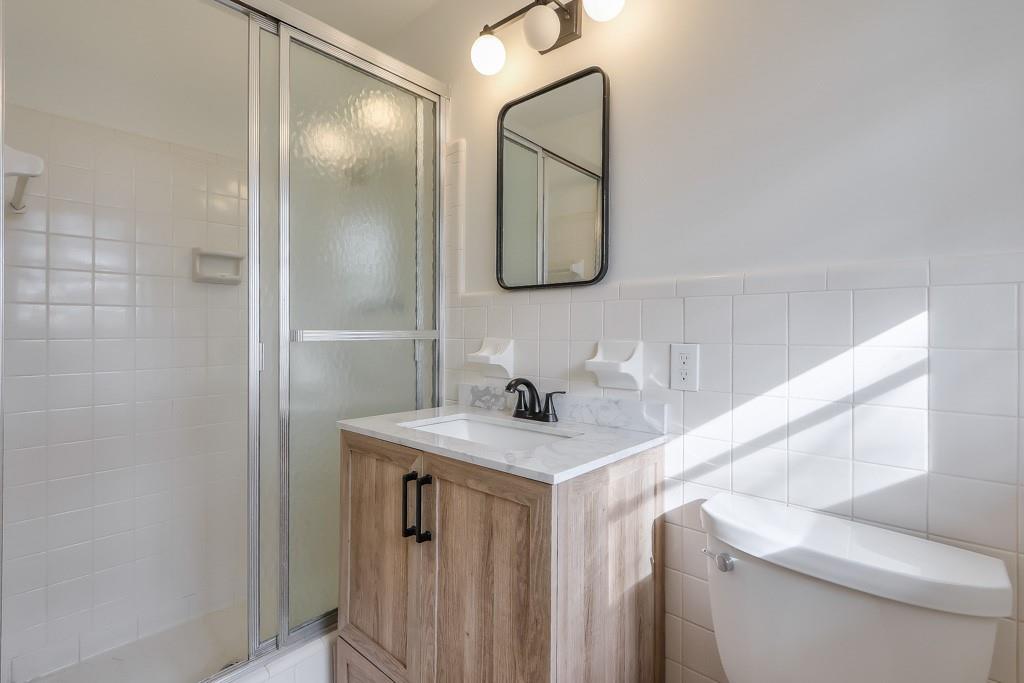 1055 Tuxedo Drive