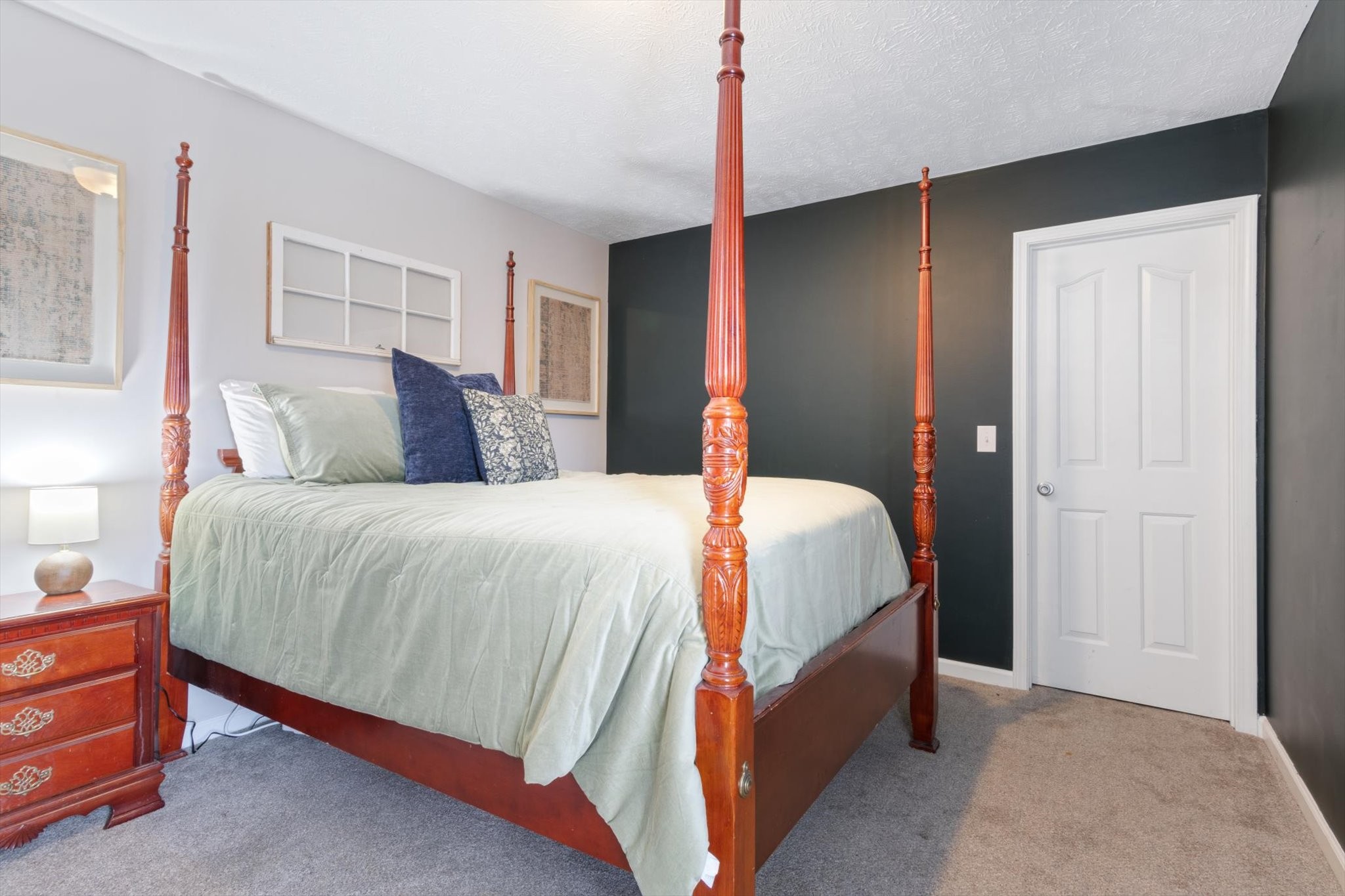 127 Cataract Dr