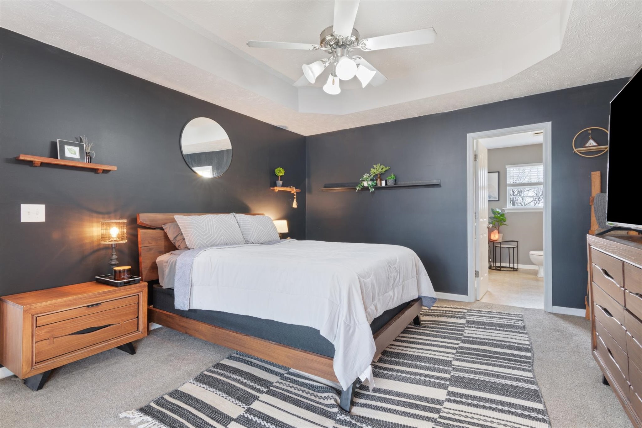 127 Cataract Dr