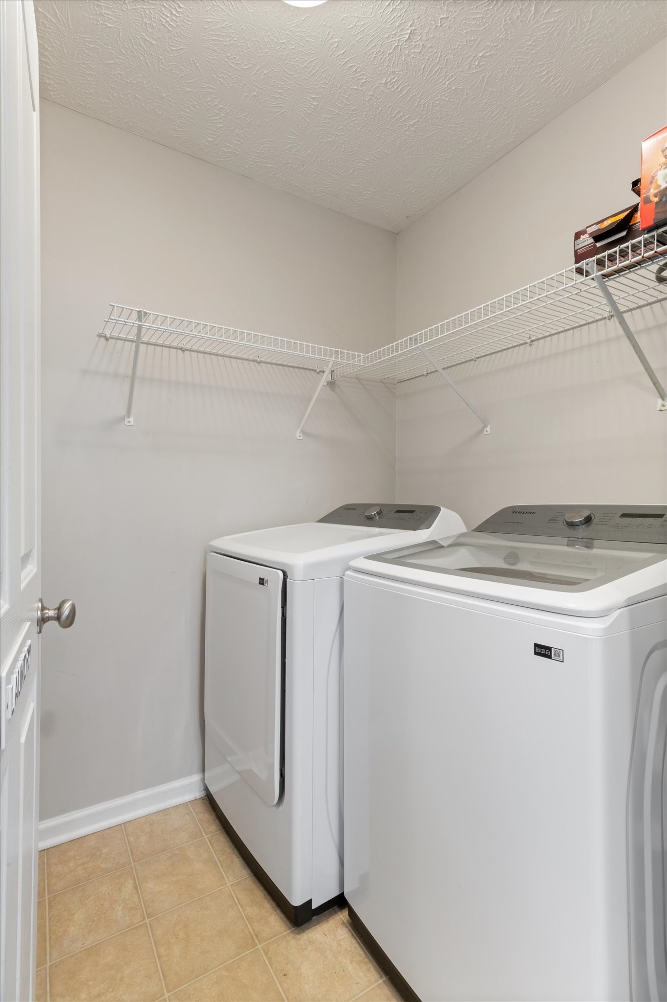 127 Cataract Dr