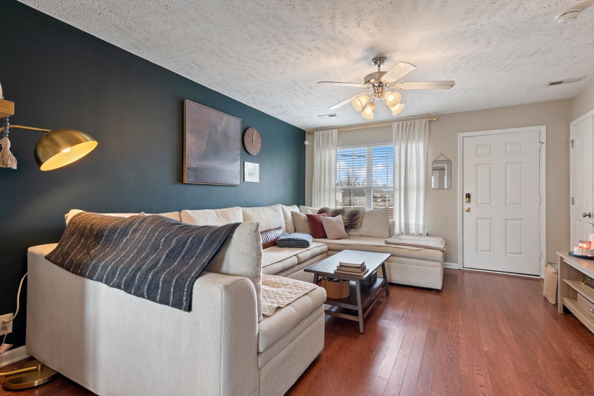 127 Cataract Dr