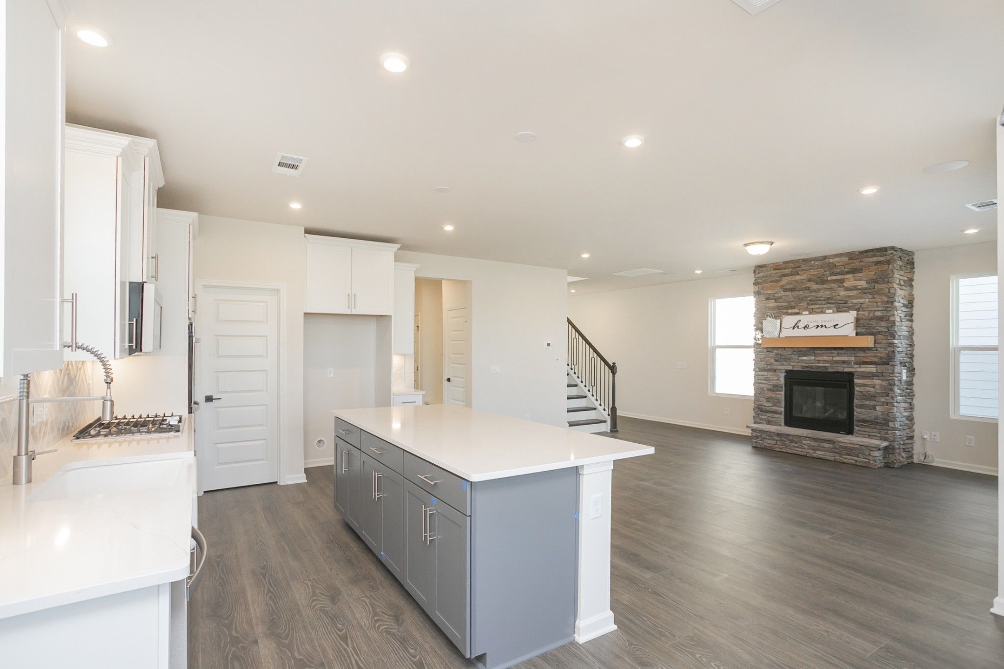 1312 Harmony Hill Lane