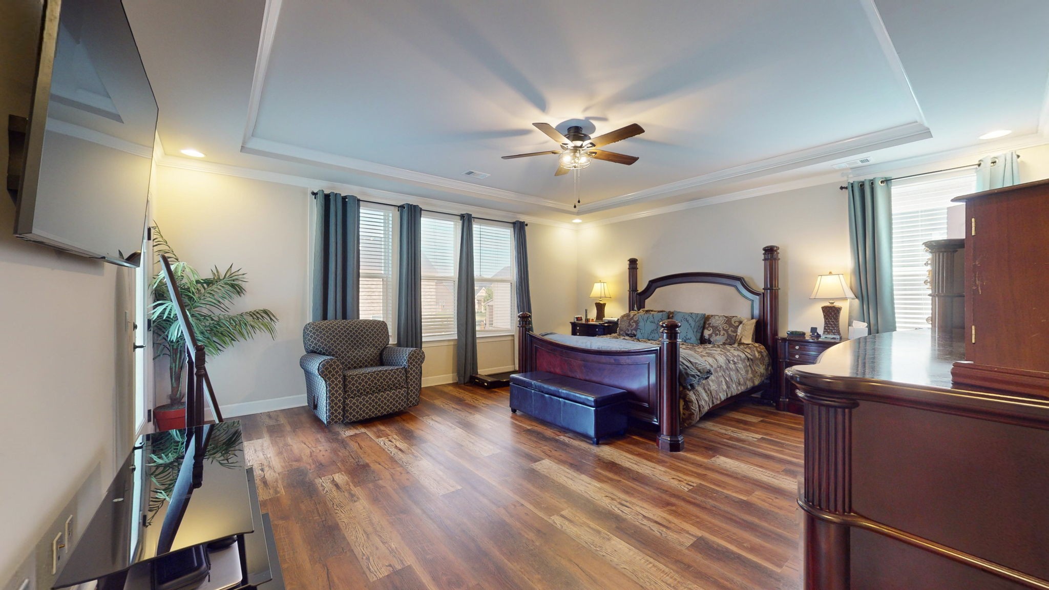 4990 Napoli Dr