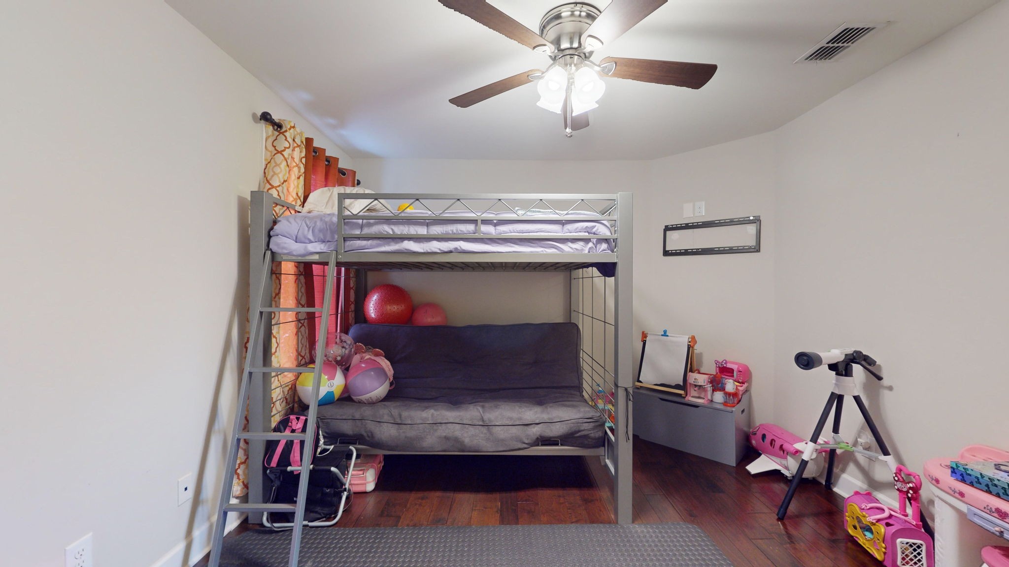 4990 Napoli Dr