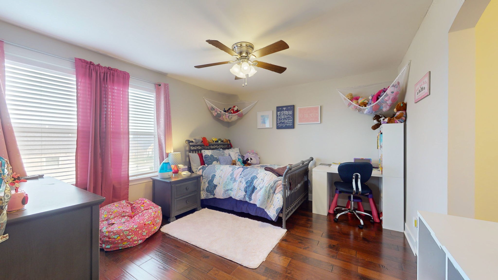 4990 Napoli Dr