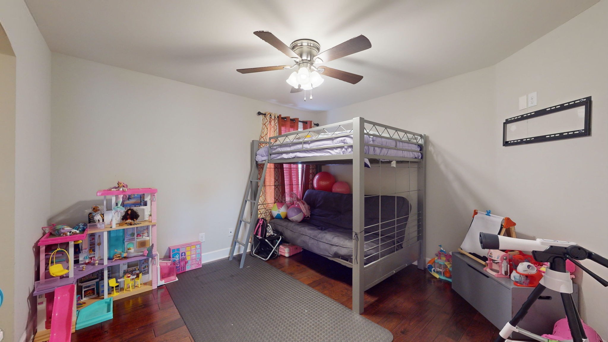 4990 Napoli Dr