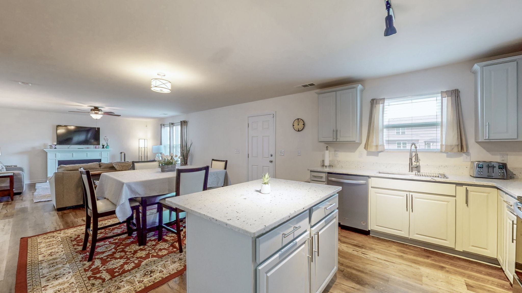 1417 Old Stone Rd