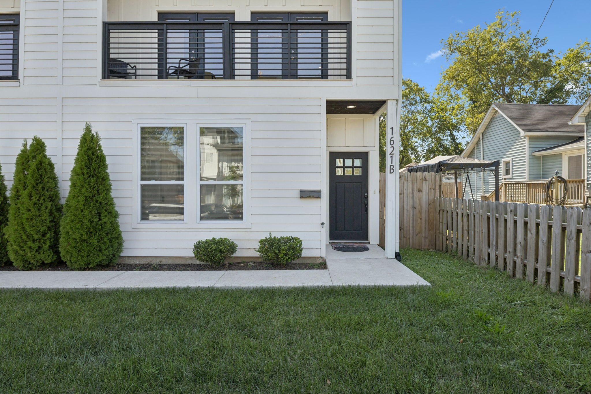 1621 9th Ave, N Unit: B
