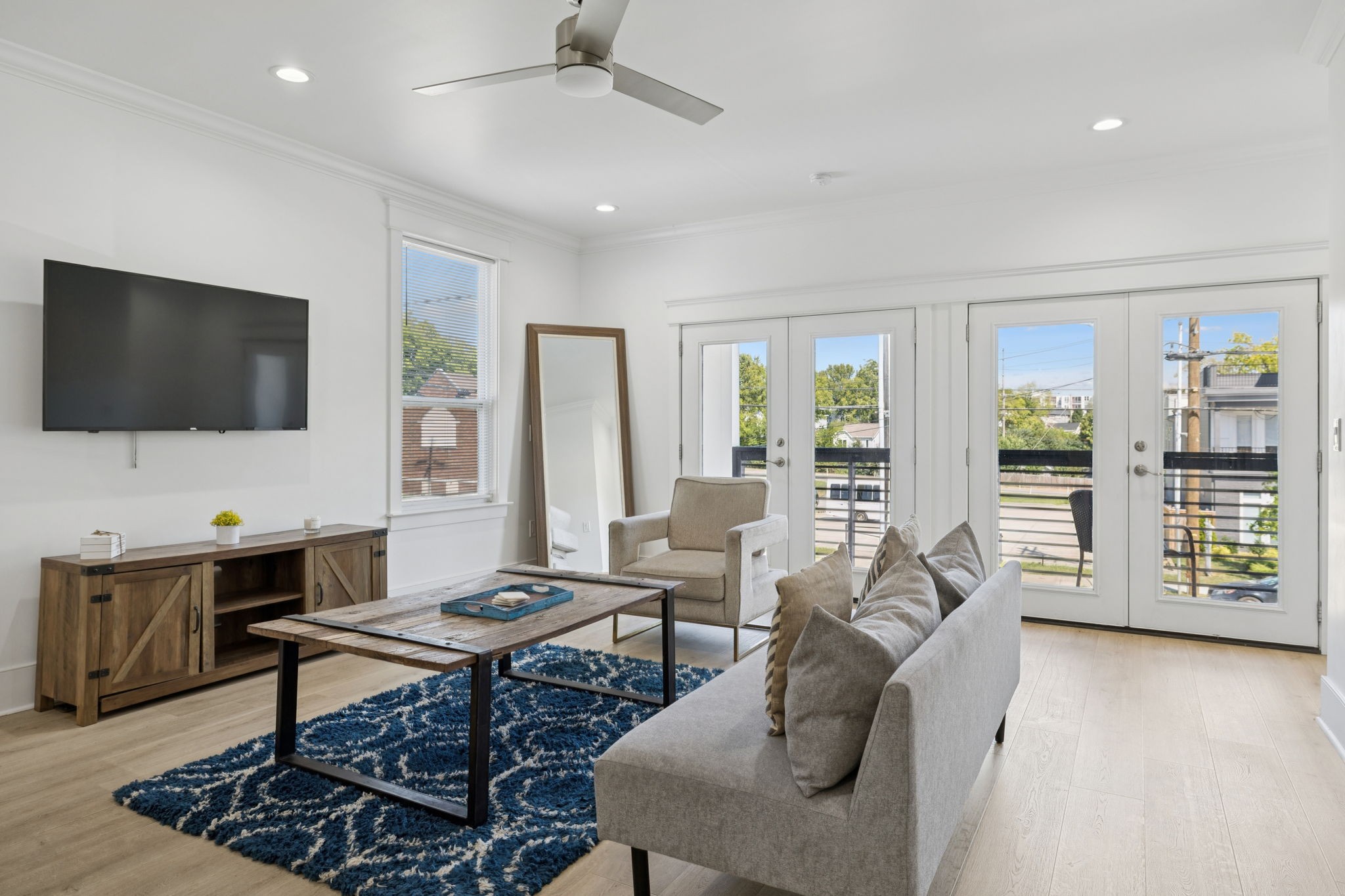 1621 9th Ave, N Unit: B