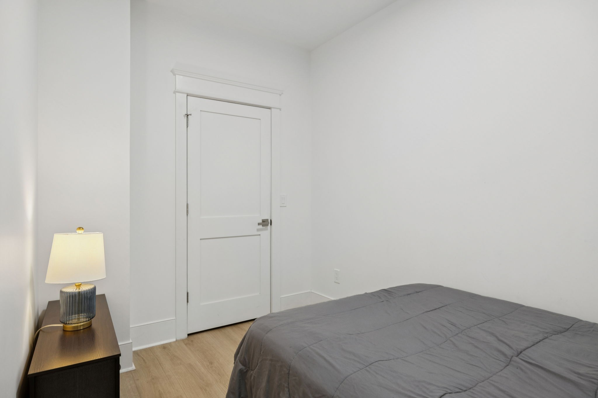 1621 9th Ave, N Unit: B