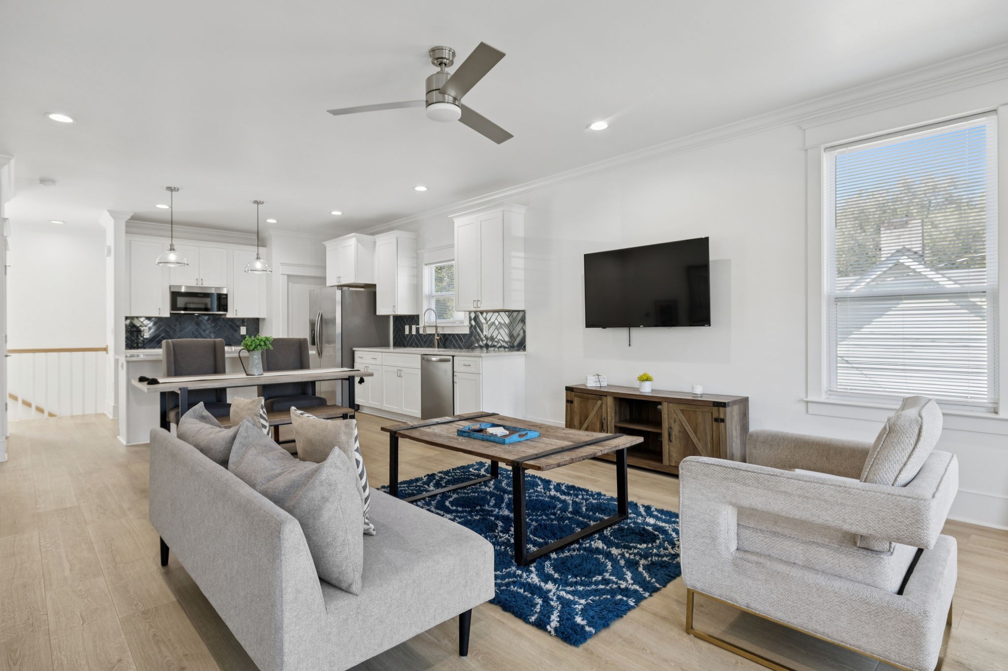 1621 9th Ave, N Unit: B