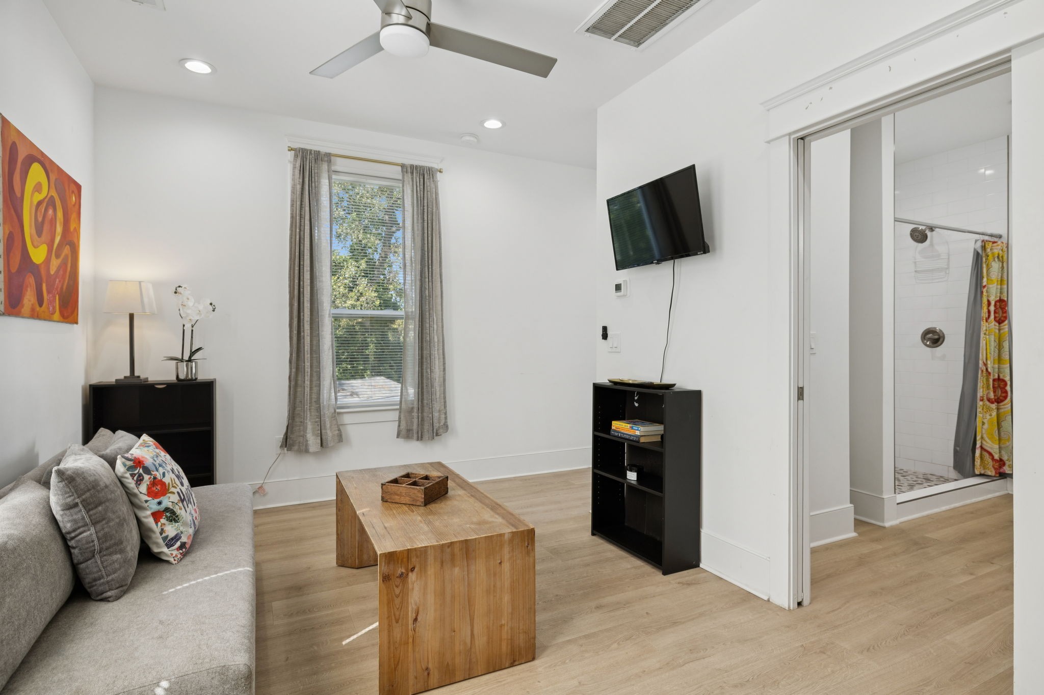1621 9th Ave, N Unit: B
